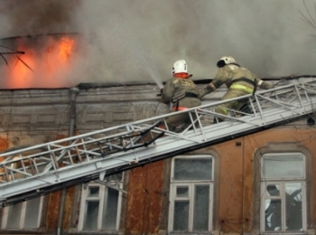 В Москве сгорела гостиница, девять человек спасены