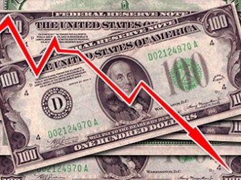 Курс доллара впервые с июля 2015 года упал ниже 59 рублей