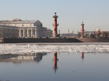 Власти Петербурга проверяют сообщения о ядовитом запахе со свалки