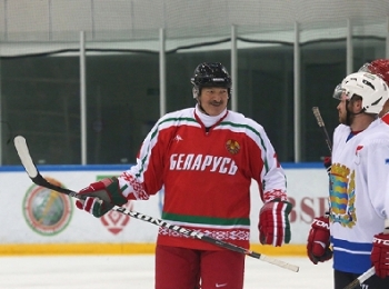 Лукашенко обрадовал поклонников победой на хоккейном турнире