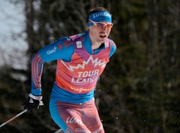 Один в поле воин: Устюгов выиграл четвертую гонку на «Тур де Ски»