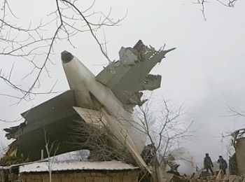 Трагедия Boeing в Кыргызстане: люди помогают, чем могут