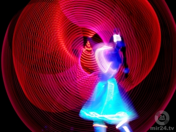 Гомель в неоновых огнях: в городе прошел фестиваль световых шоу
