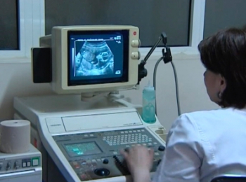 Китаянка родила мальчика из замороженного 16 лет назад эмбриона